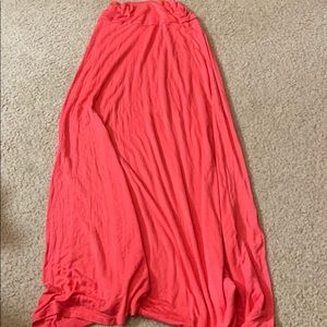 Women’s coral maxi skirt size small
